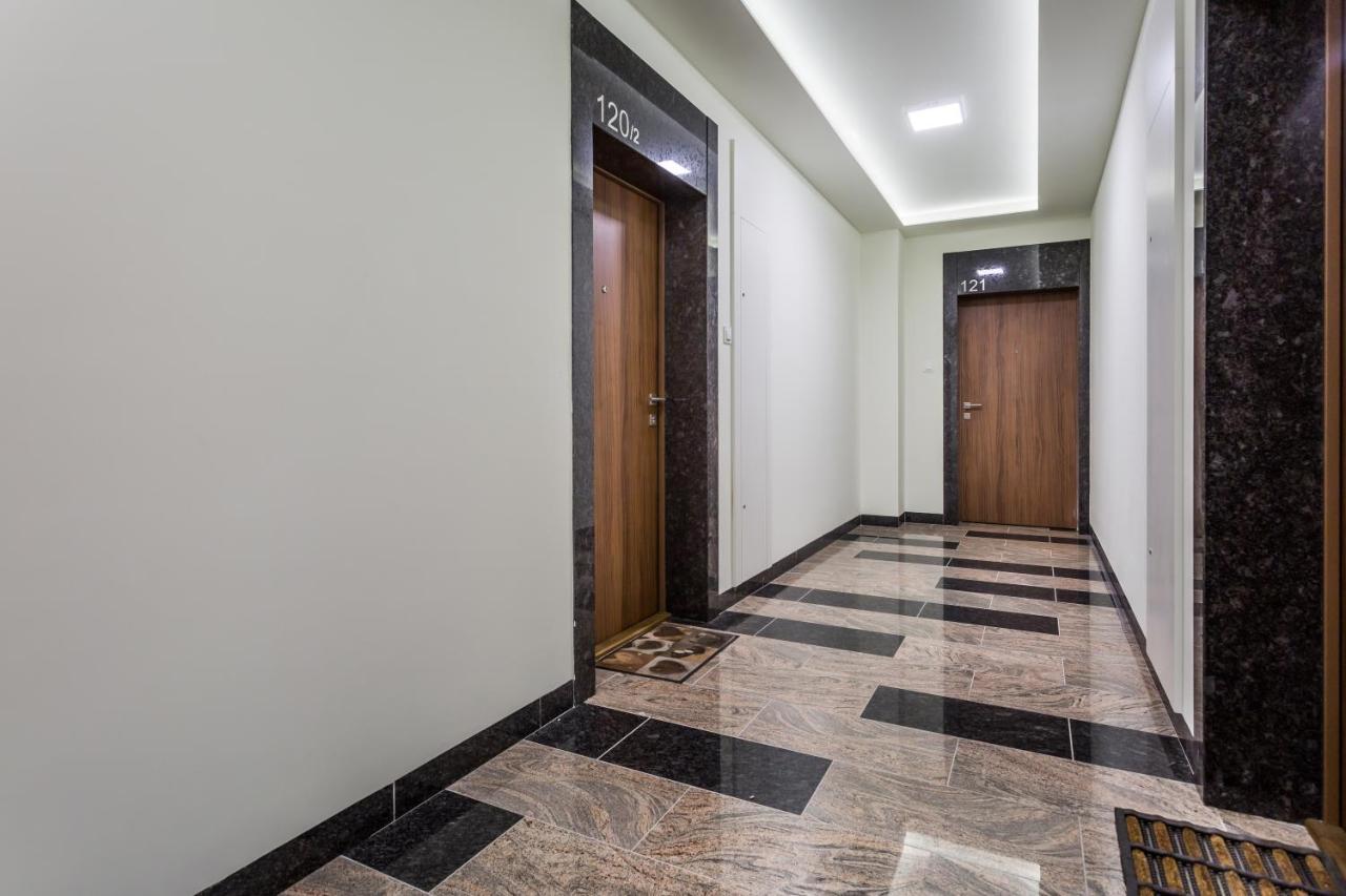 Resinest Apartamenty Jurowiecka J17 ビャウィストク エクステリア 写真